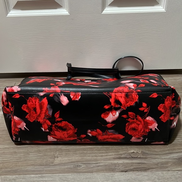 Victoria’s Secret tote - Picture 3 of 5